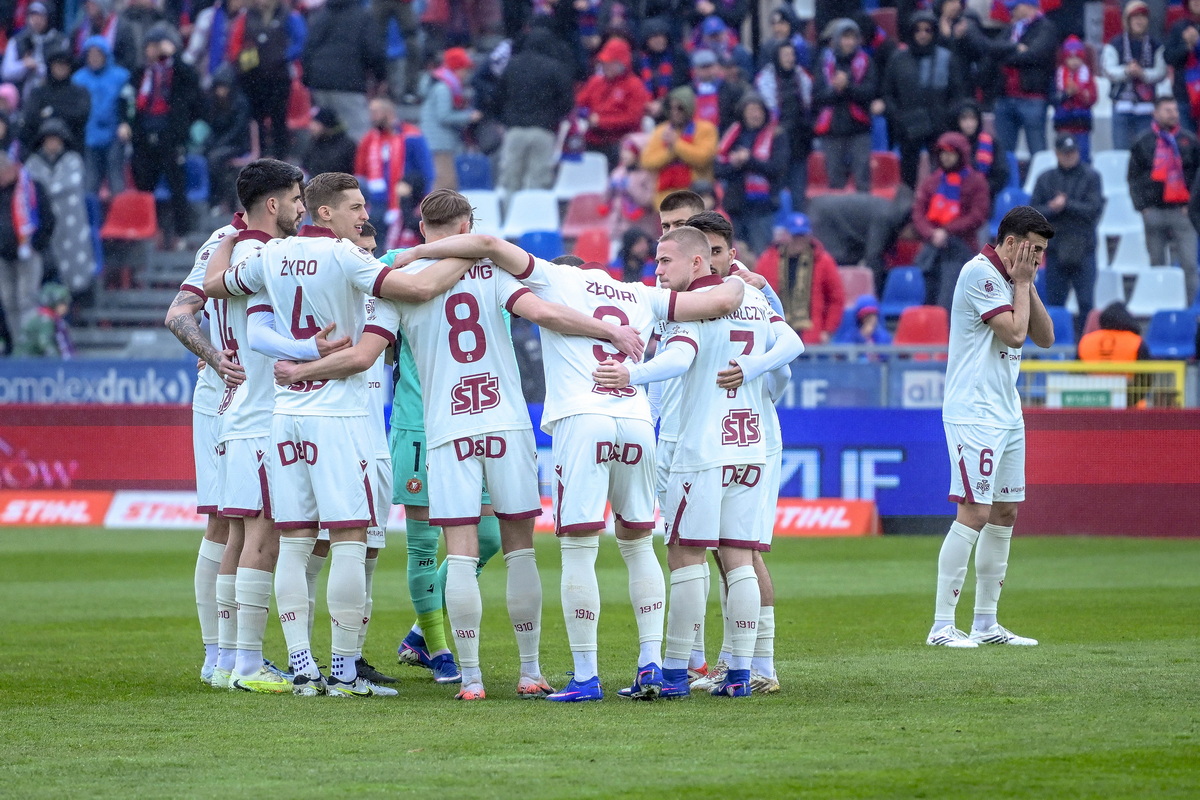 PKO Ekstraklasa: znamy sędziów na 11. kolejkę i klasyk Widzew Łódź - Wisła Kraków