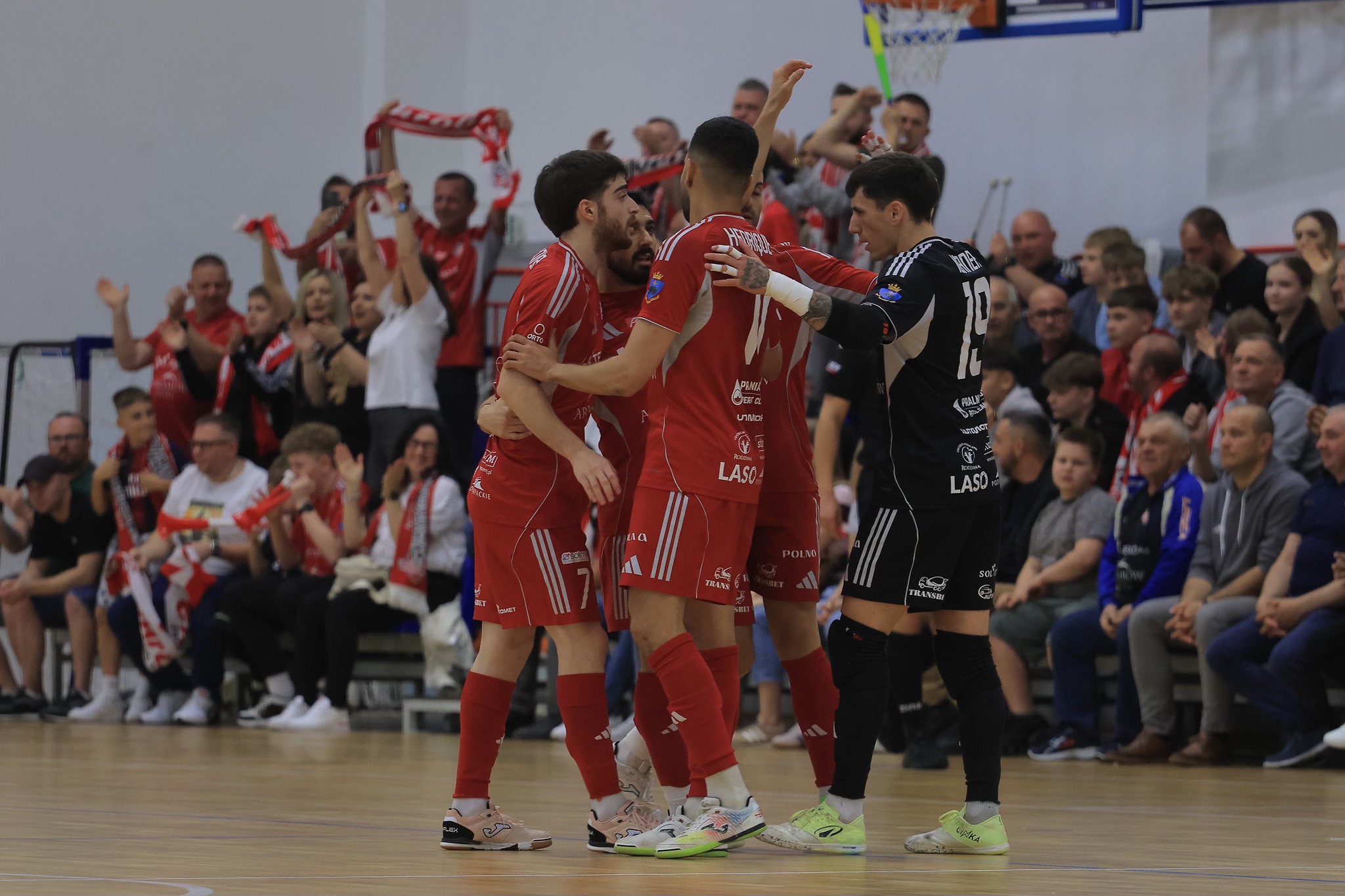 Futsal. Mistrz Polski nie wyjdzie na parkiet