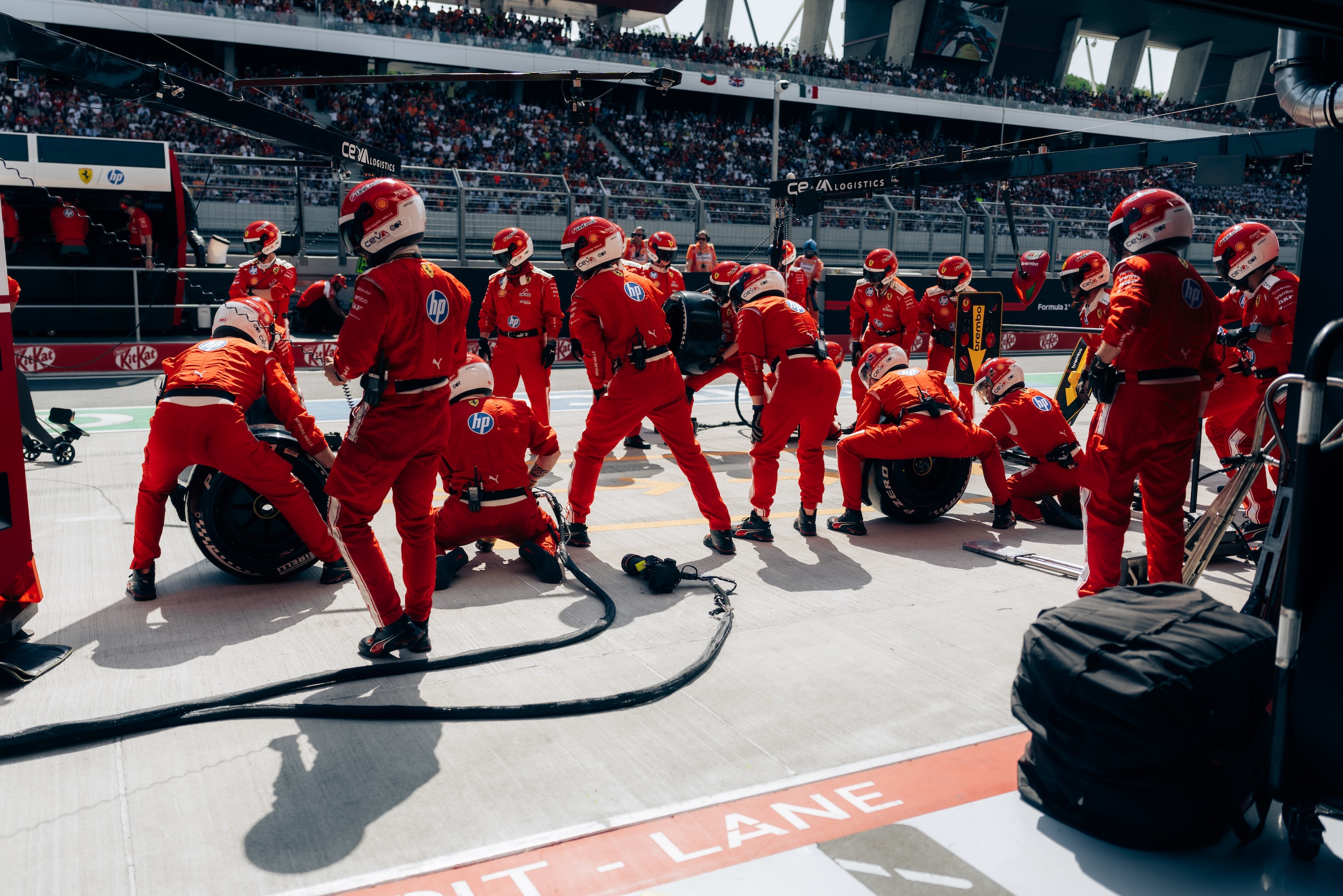 Głośny transfer z Mercedesa do Ferrari. Ma dostarczyć sekretną wiedzę