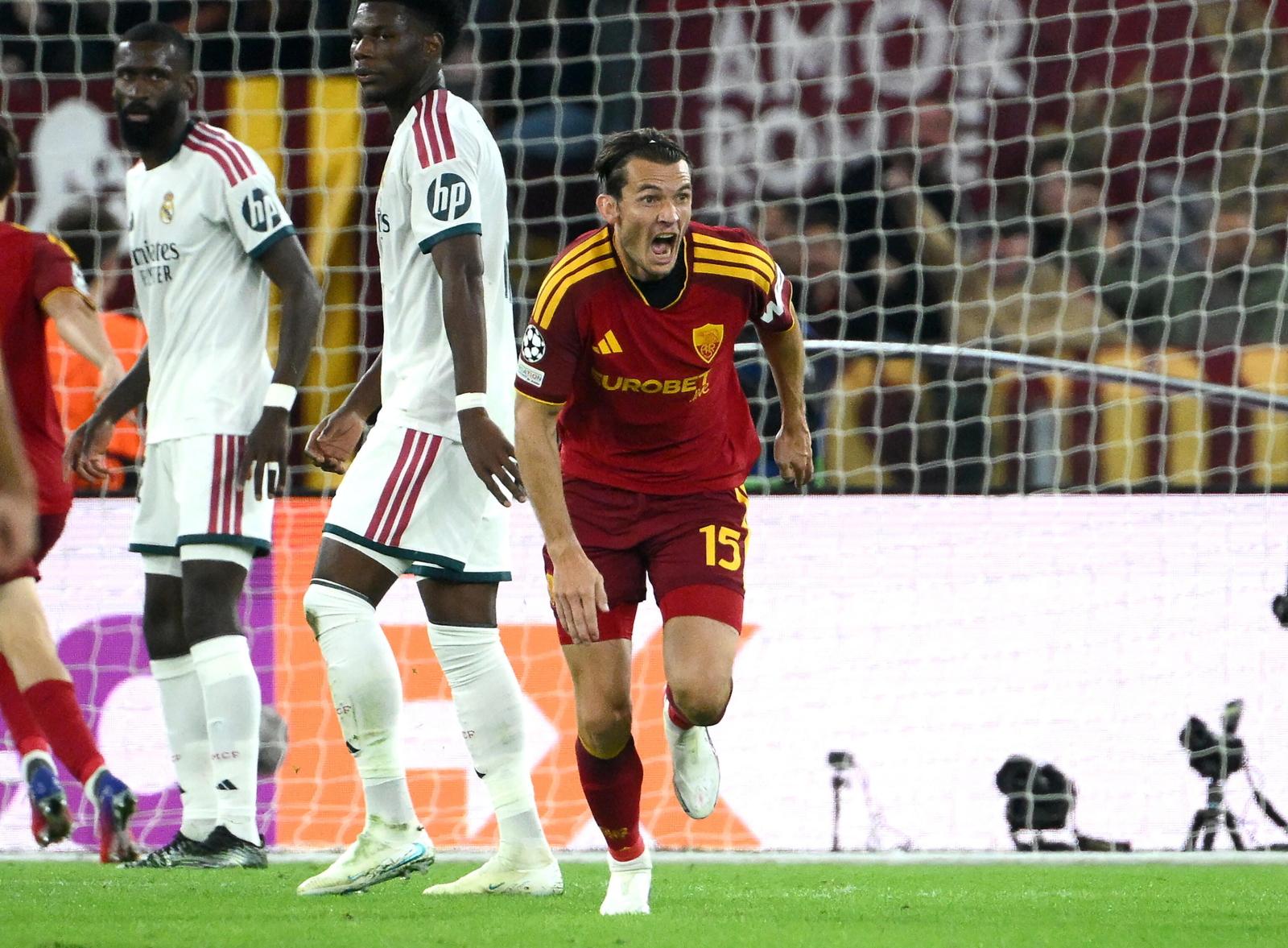 Królewscy w pogoni za Barceloną. Real Madryt – Sevilla: typy, składy, analiza