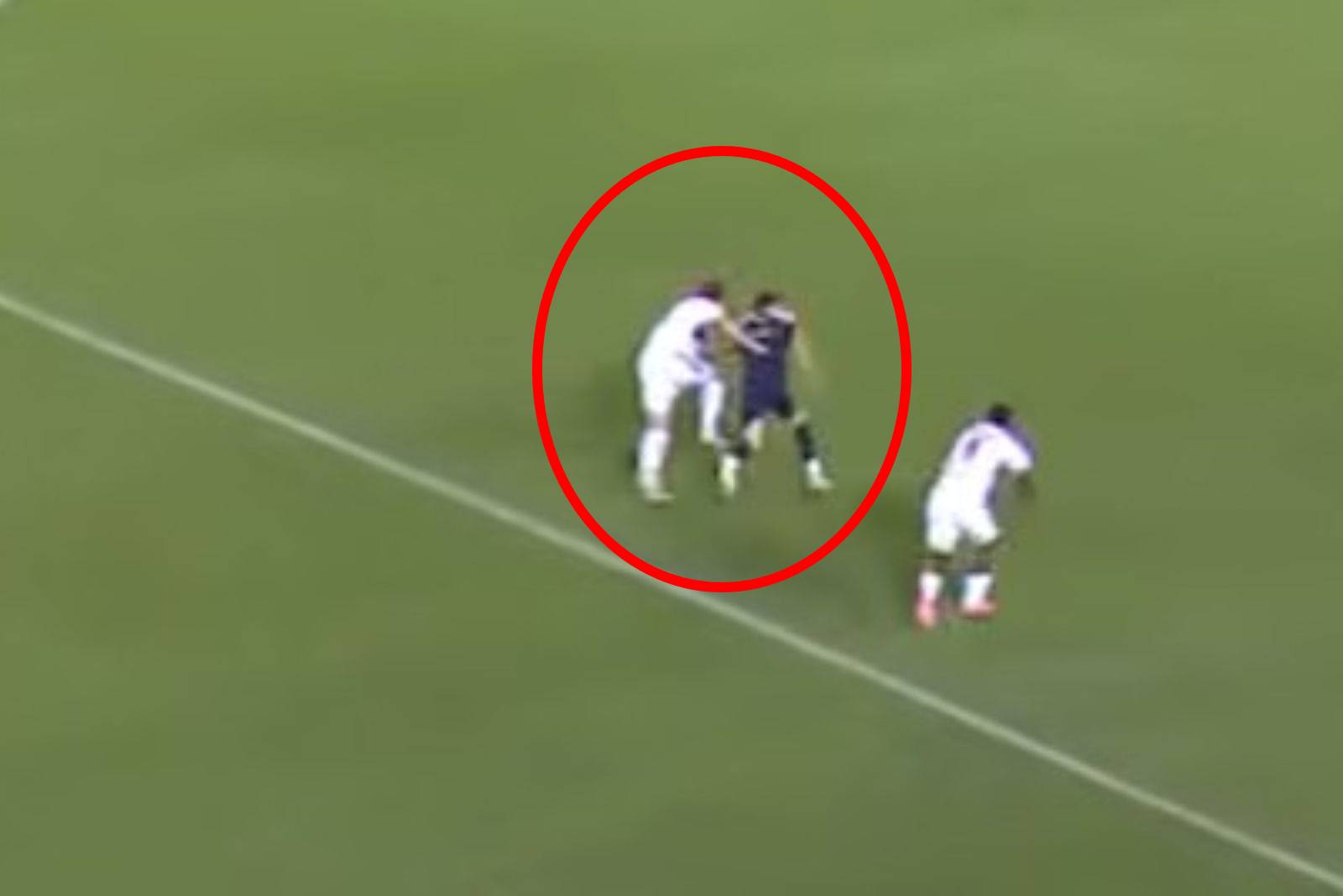 W tej chwili wszystko się posypało. Zobacz najważniejszy moment w meczu Lewandowskiego