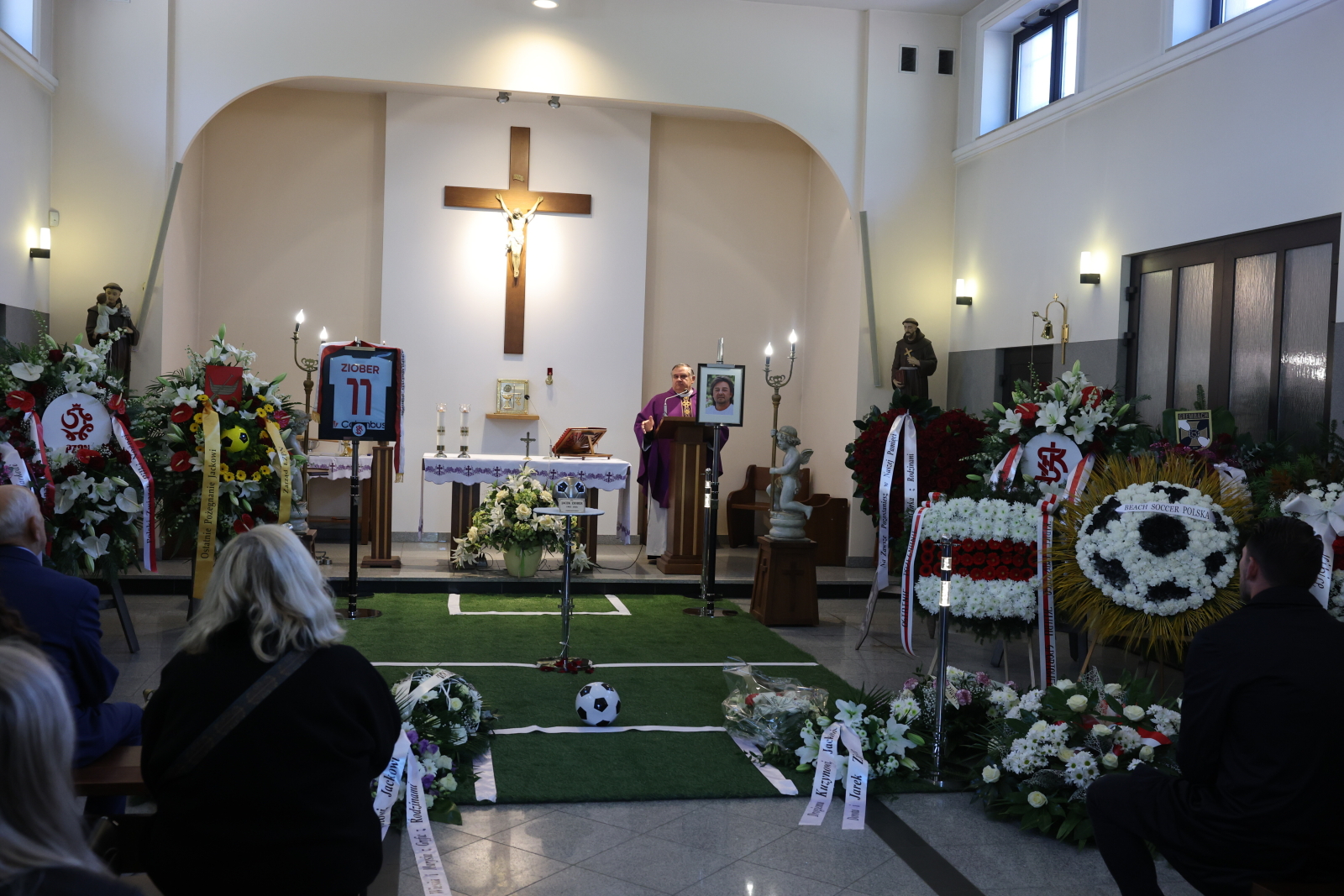 Wyjątkowa ceremonia. Tak wyglądał pogrzeb polskiej legendy