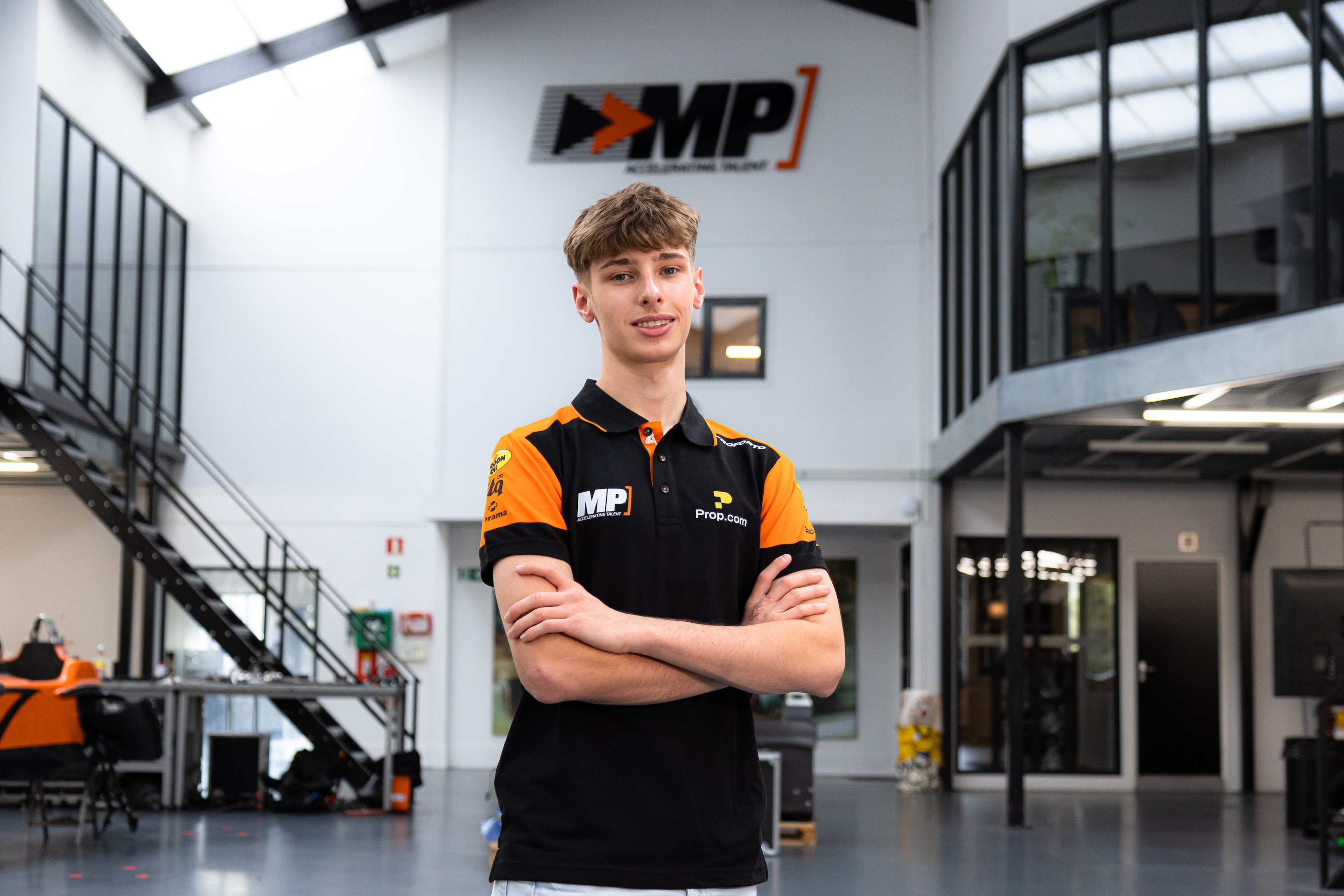 Młody Polak puka do bram F1. Właśnie podpisał kontrakt