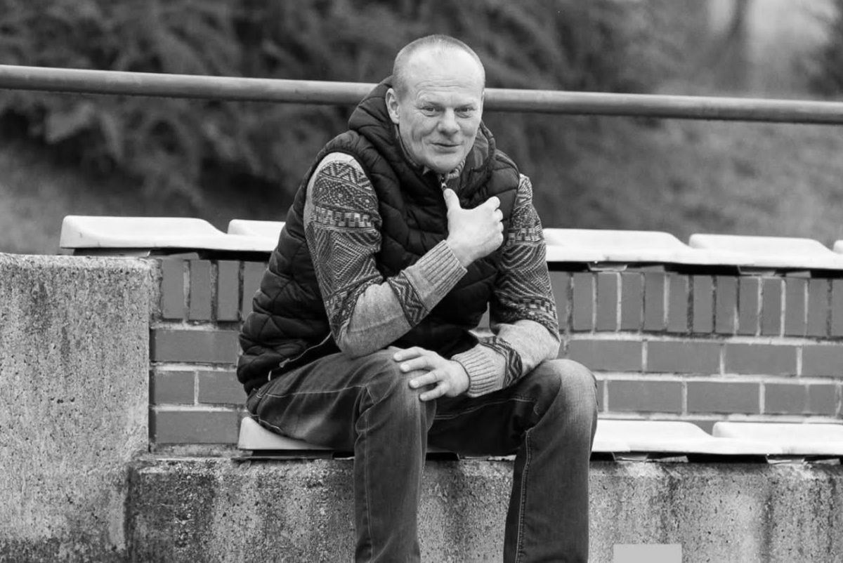 "Zmarł nagle w pracy". Nie żyje Mariusz Urbaniak