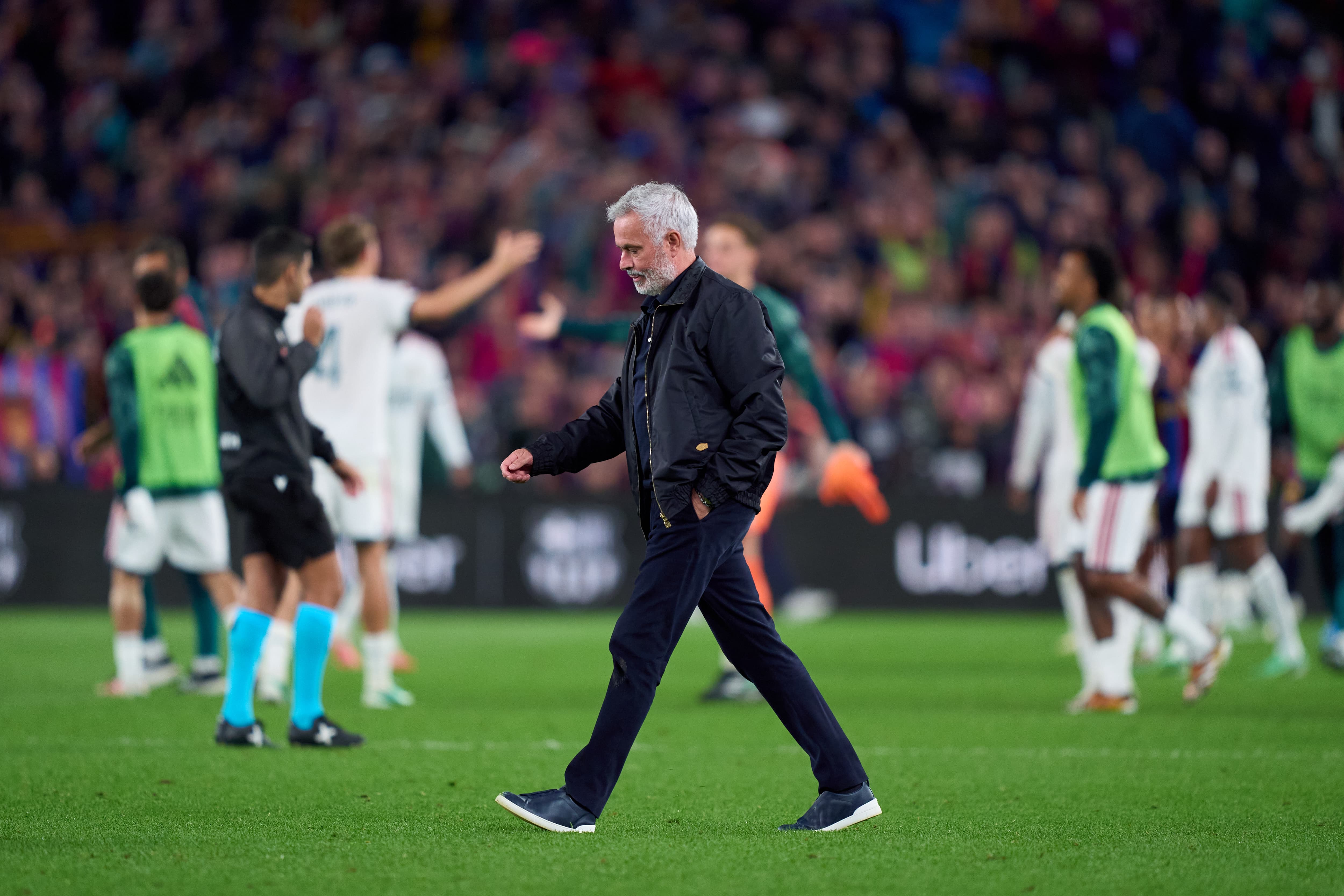 Mourinho wrócił po 13 latach i uciszył Camp Nou. To był jego plan