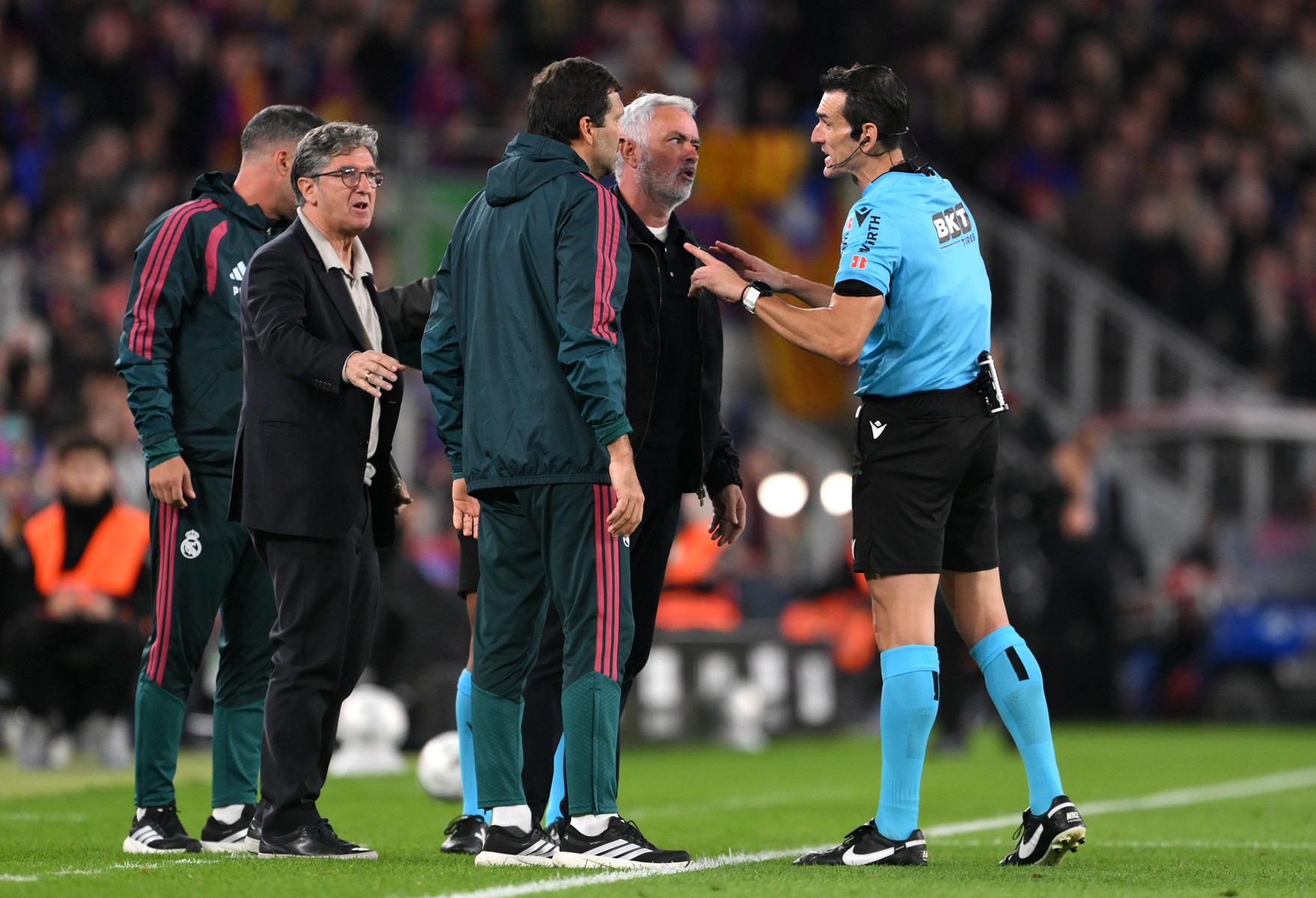 Kontrowersje podczas El Clasico. O to miał pretensje Mourinho