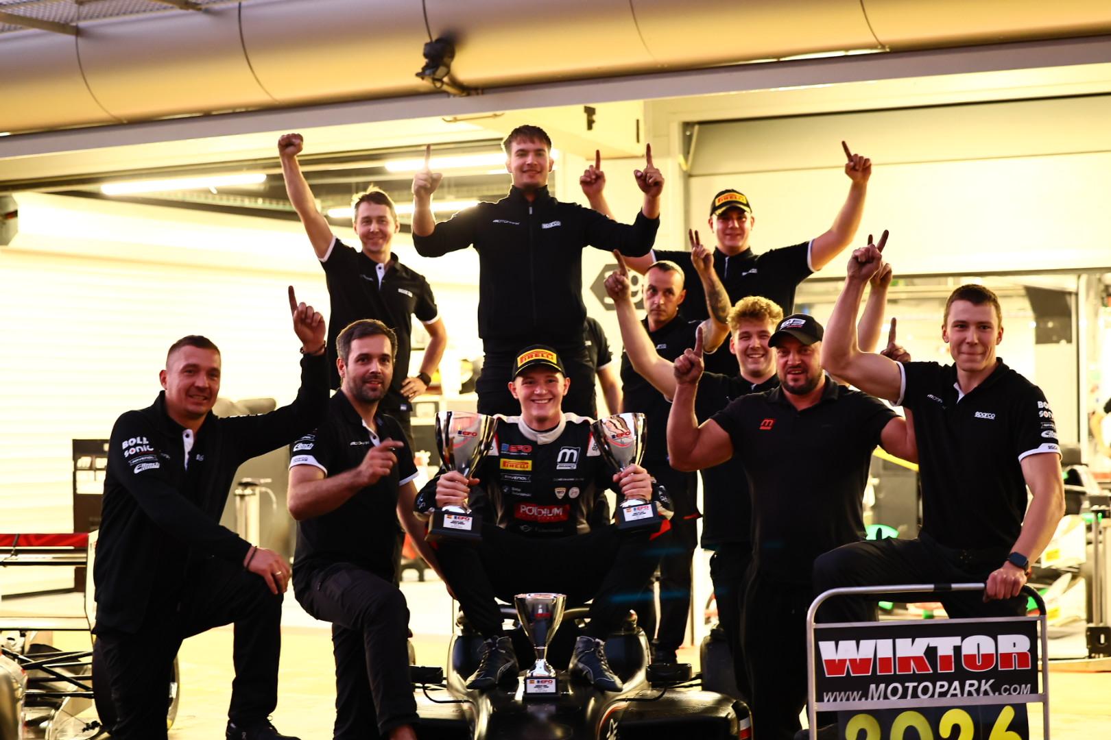 Najlepszy wśród debiutantów. Młody Polak na drodze do F1