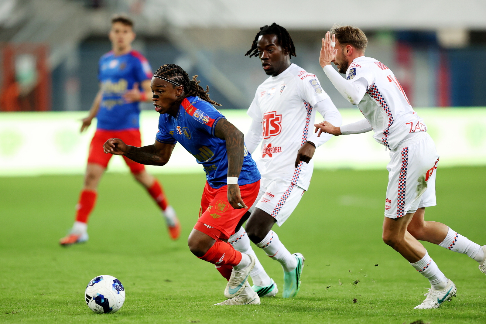 Wisła Płock – Piast Gliwice: typy, kursy, przypuszczalne składy, analiza | ESA