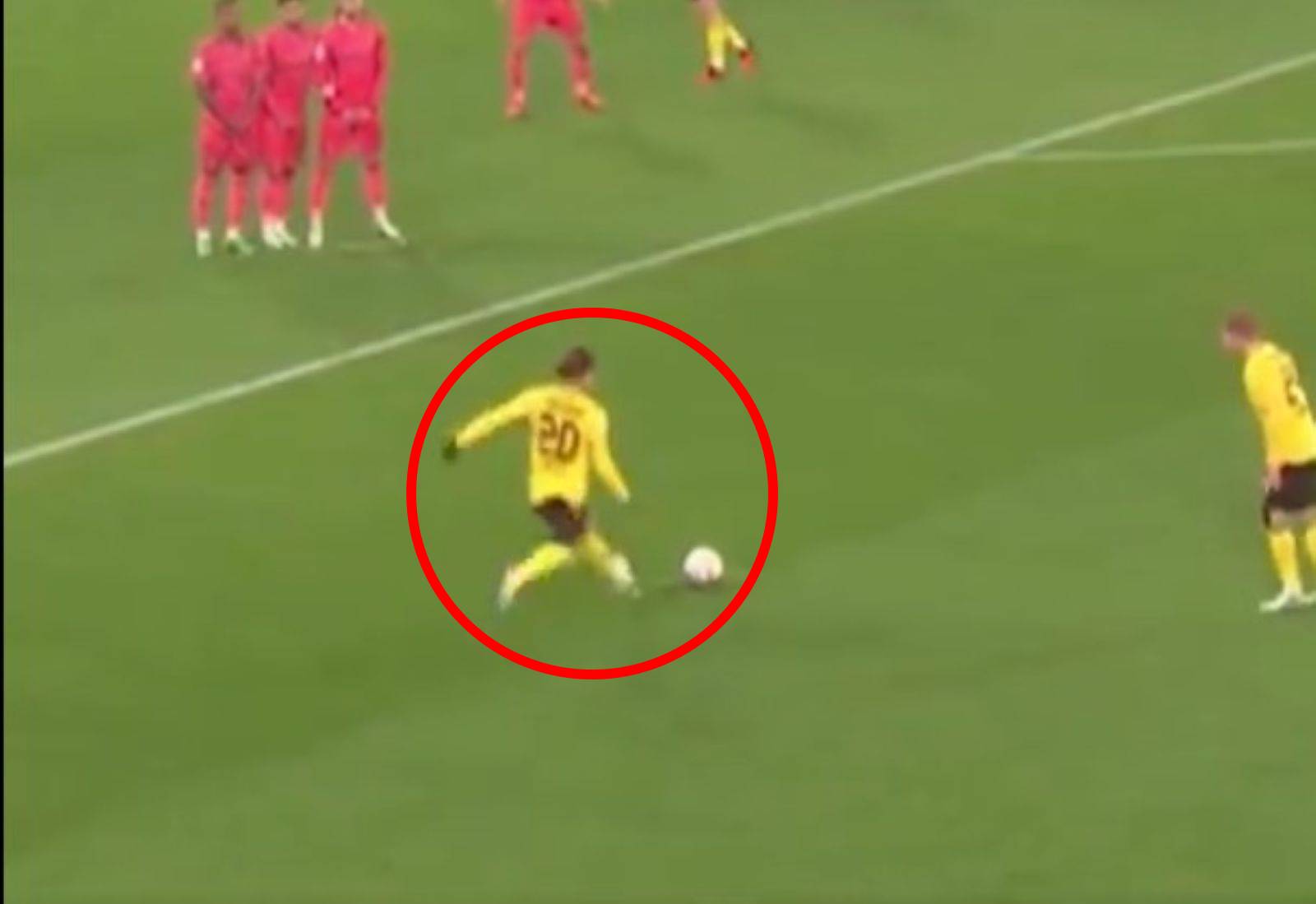 Była 93. minuta. Co za gol! Ratunek przed wpadką