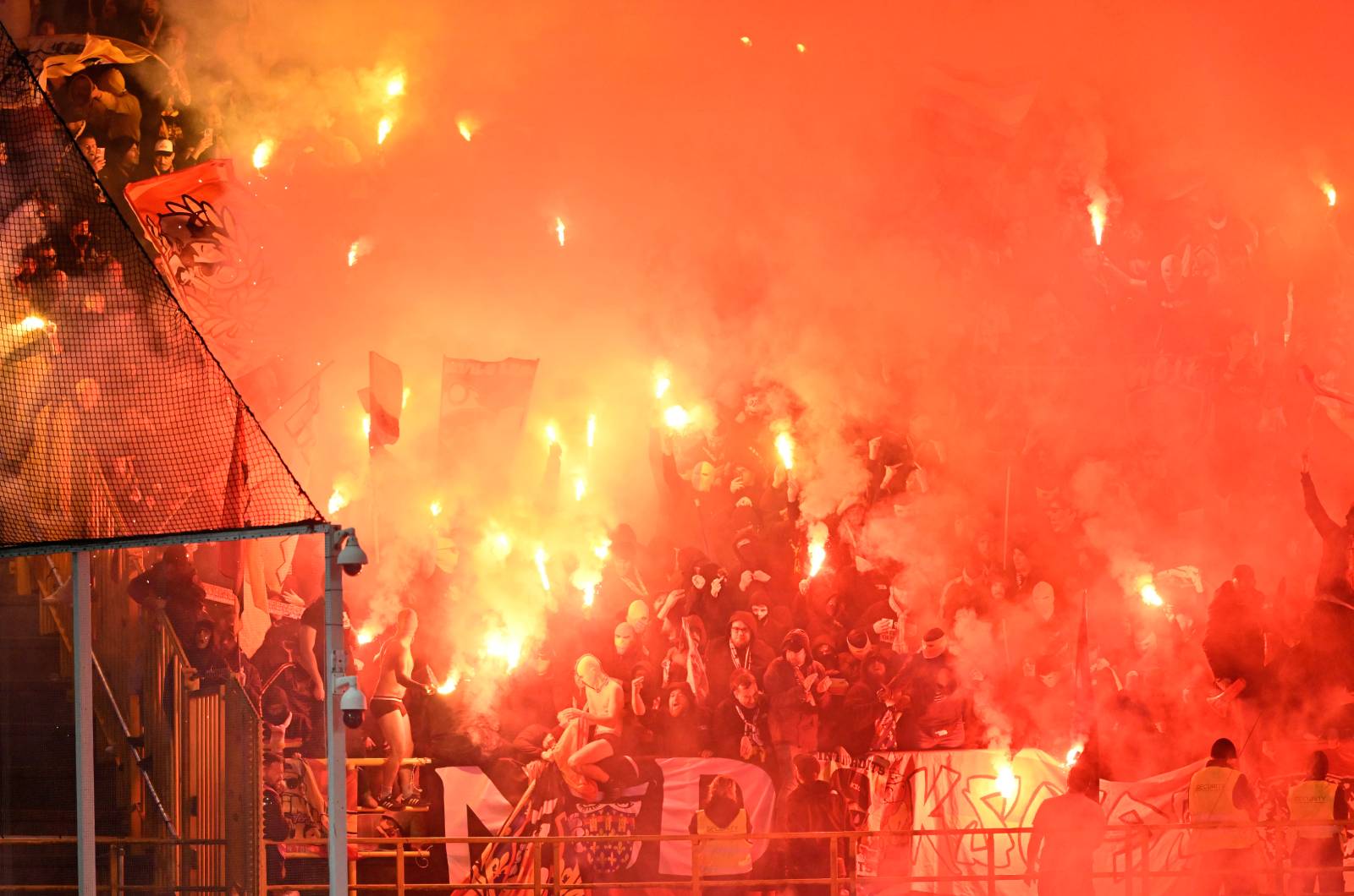 UEFA nałożyła karę na klub. Grają w nim Polacy