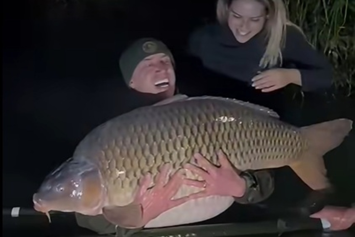 52 kilogramy. Wyciągnęli z wody rekordowego giganta