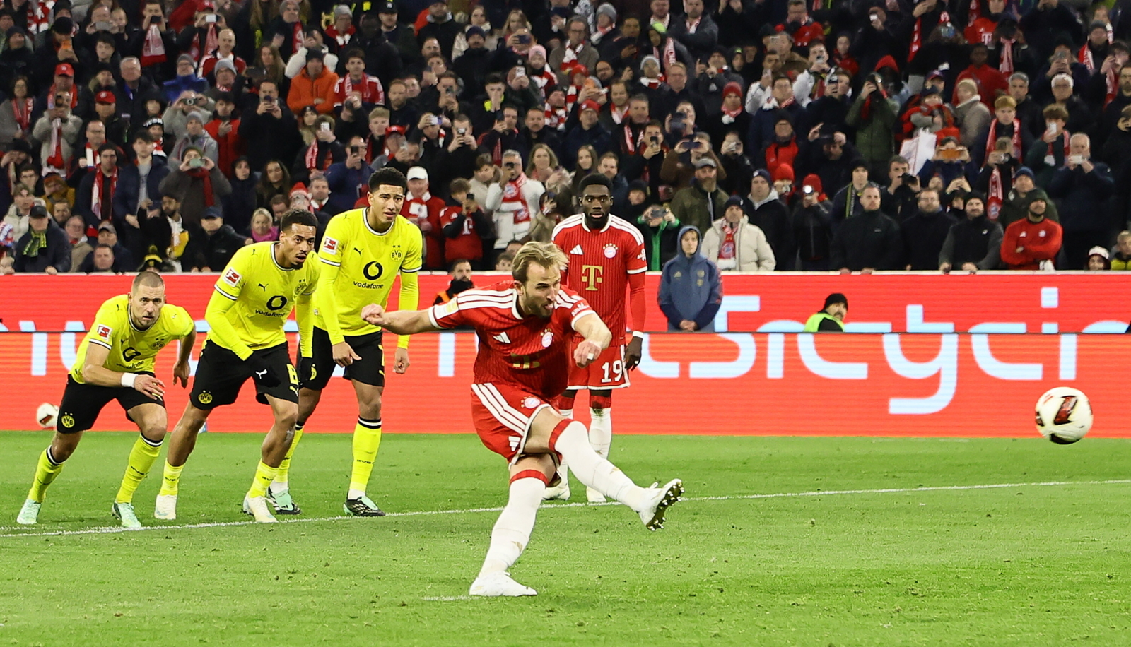 Harry Kane antybohaterem? Emocje do końca w Klassikerze