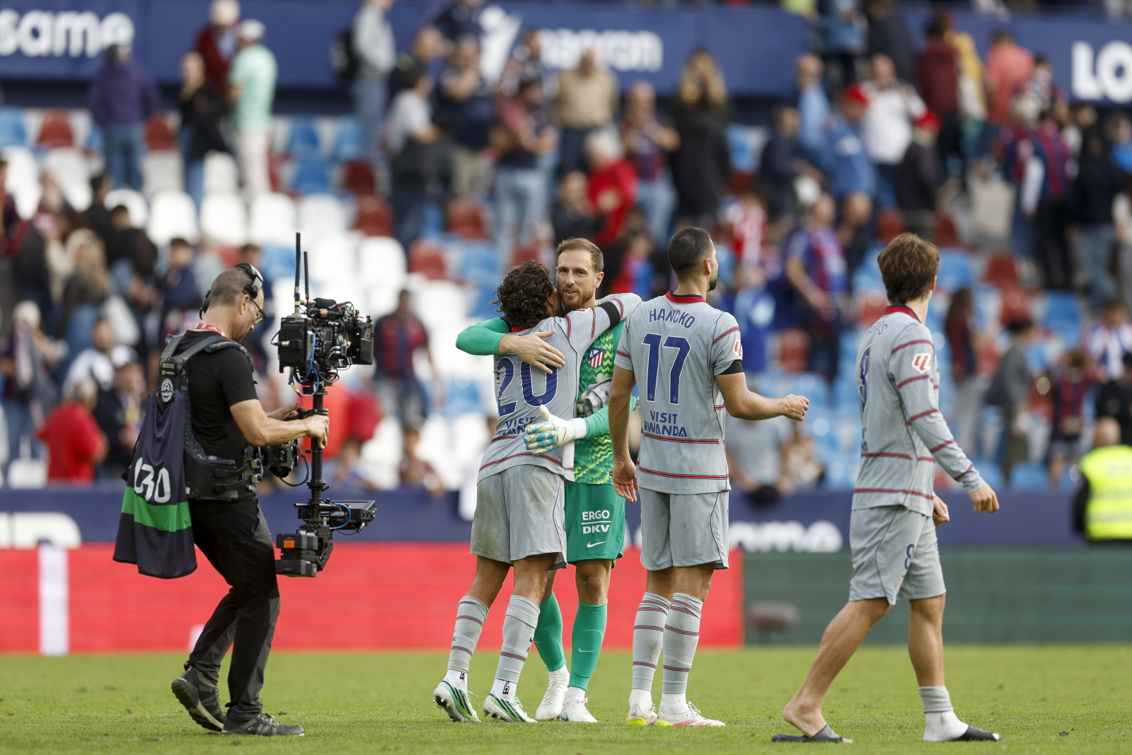 Atletico nie do zatrzymania. Beniaminek wciąż czeka